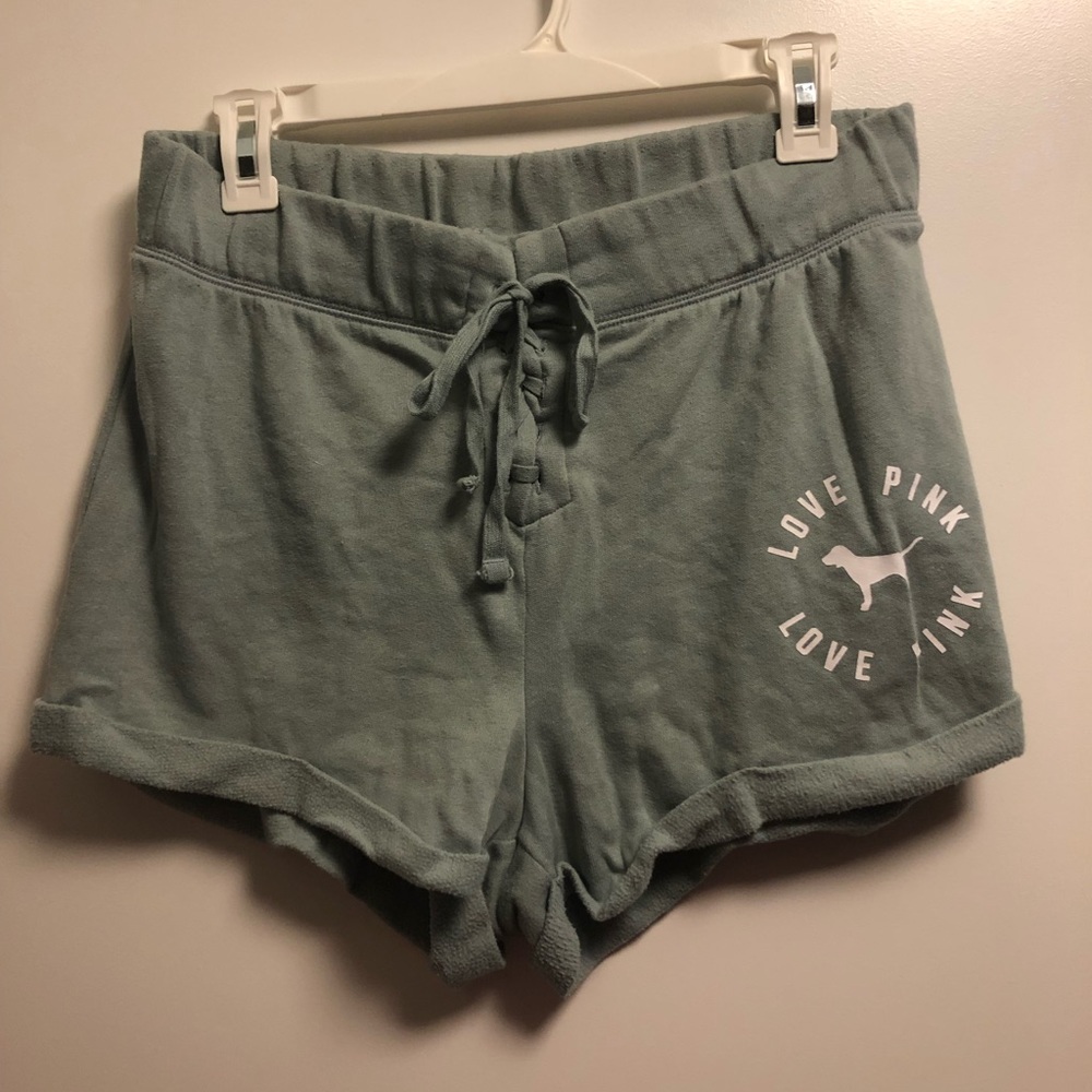 High wasted PINK shorts